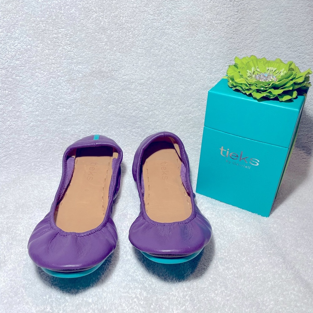 Like new Tieks lilac size 9 ballet flats
